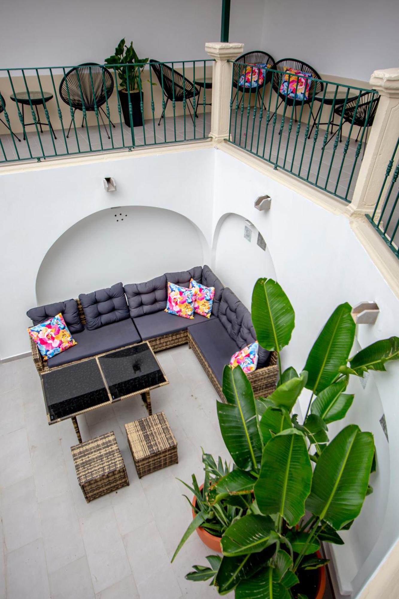 Guest House Jacaranda Фару Екстер'єр фото
